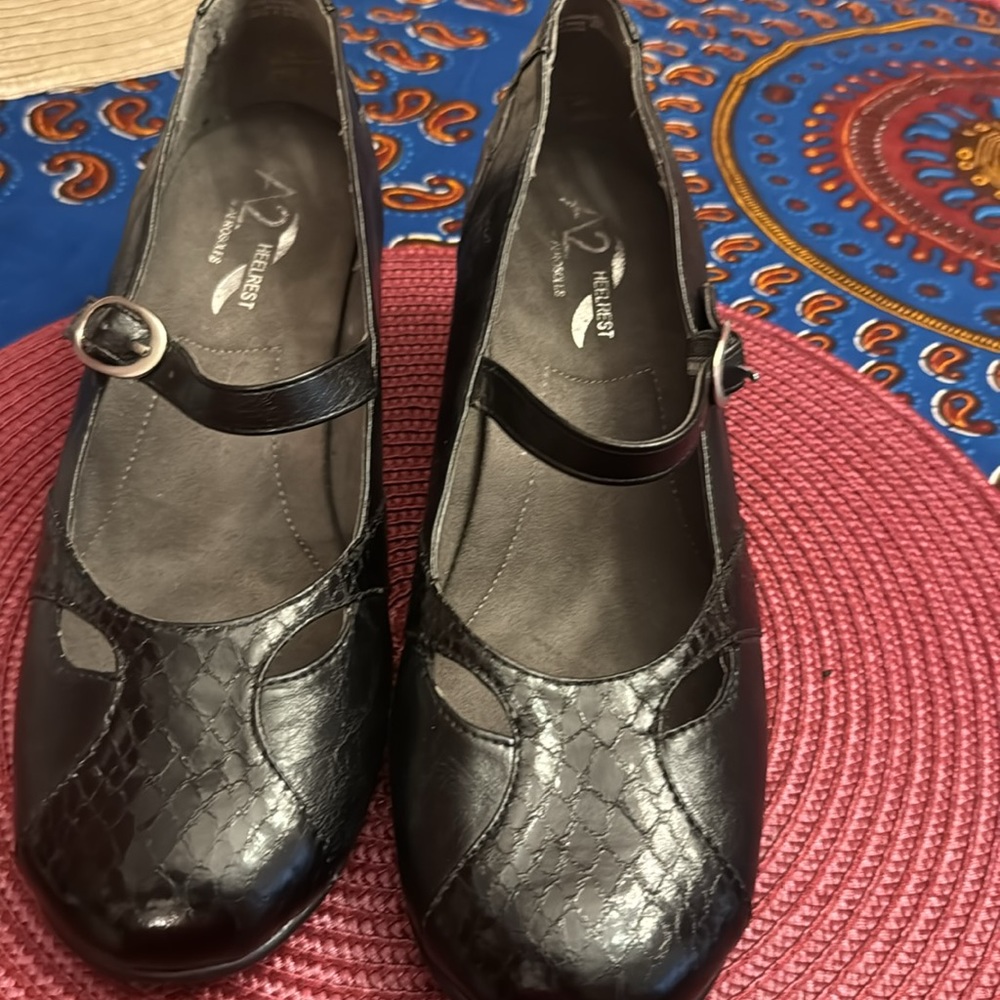 Black Mary Jane Heels size 10
